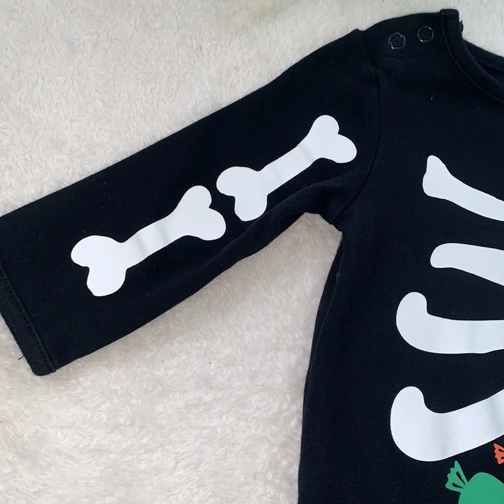 Carter's Black & White Skeleton Footie One Piece EUC Unisex Just One You 9M